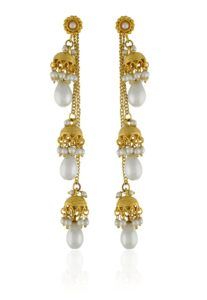 pearl-earrings