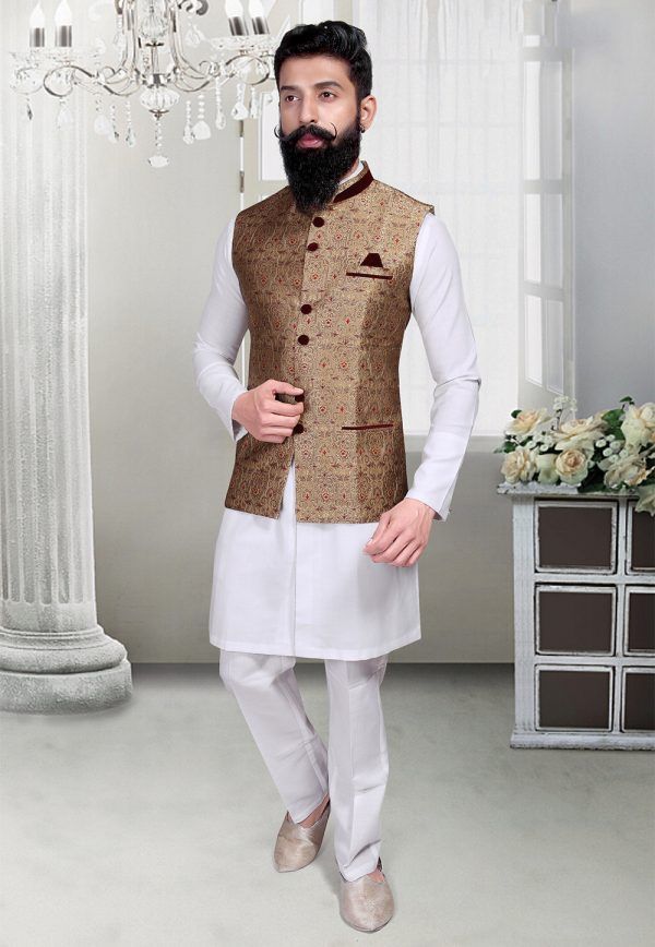 How to Choose the Best Indian Men's Costume Online?