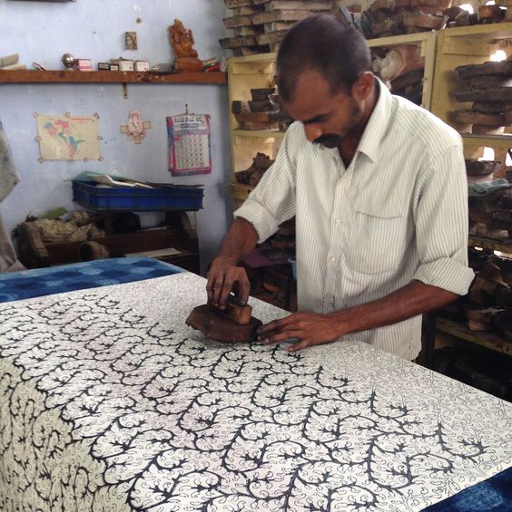 blog - WHAT IS HAND BLOCK PRINTING? - BRDS