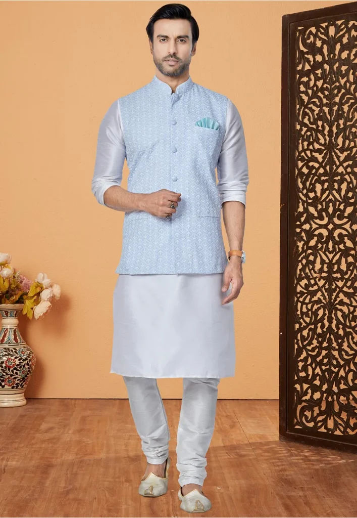 Stylish Kurtas for Men: Effortlessly Dapper Guide