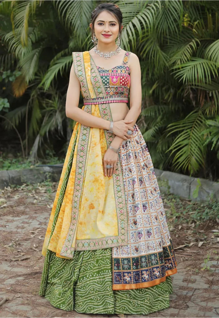 Cotton Garba Dance Costume -Gujarati Traditional Wear Lehenga Choli at Rs  1400 in Ahmedabad