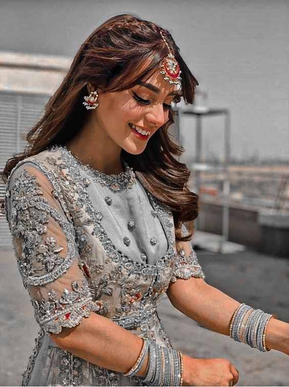 Pinterest • @KrutiChevli | Indian bridal hairstyles, Indian hairstyles,  Indian bridal wear