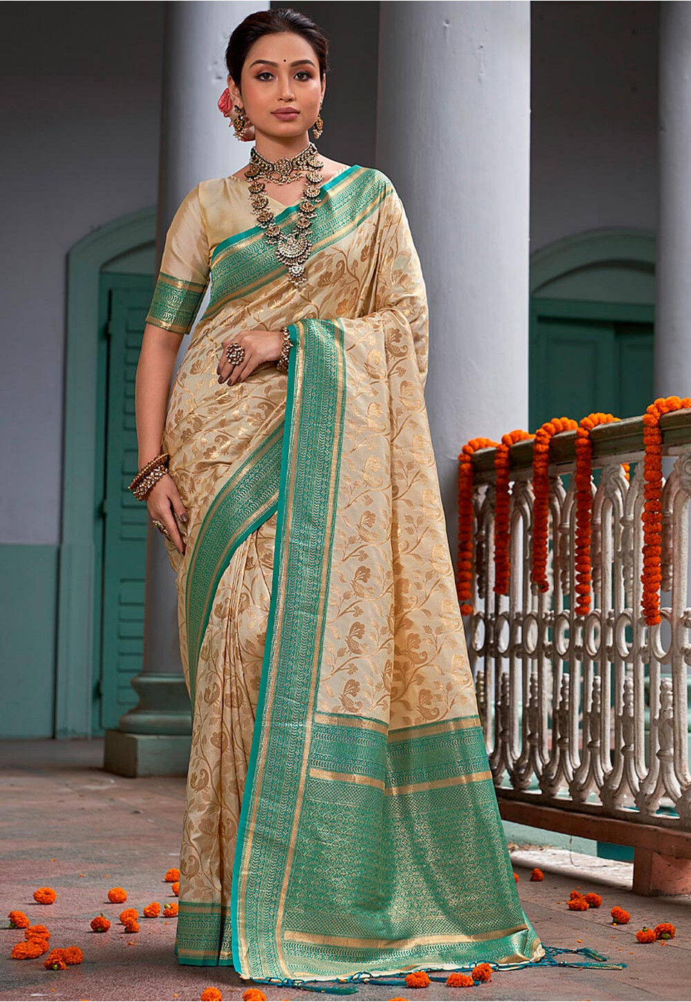 Buy Grinovi Women Cream Embroidered Net Saree With Blouse Piece Online at  Best Prices in India - JioMart.