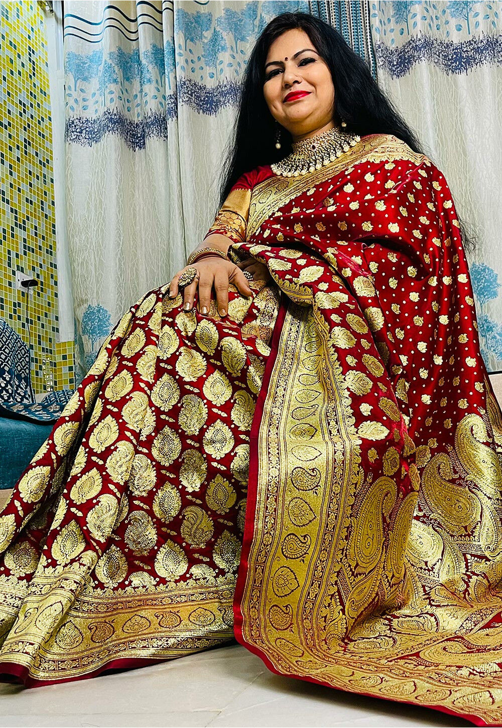 Women's Red Woven Handloom Raw Silk Saree With Tassels - VISHNU WEAVES in  2023 | Raw silk saree, Raw silk, Silk sarees