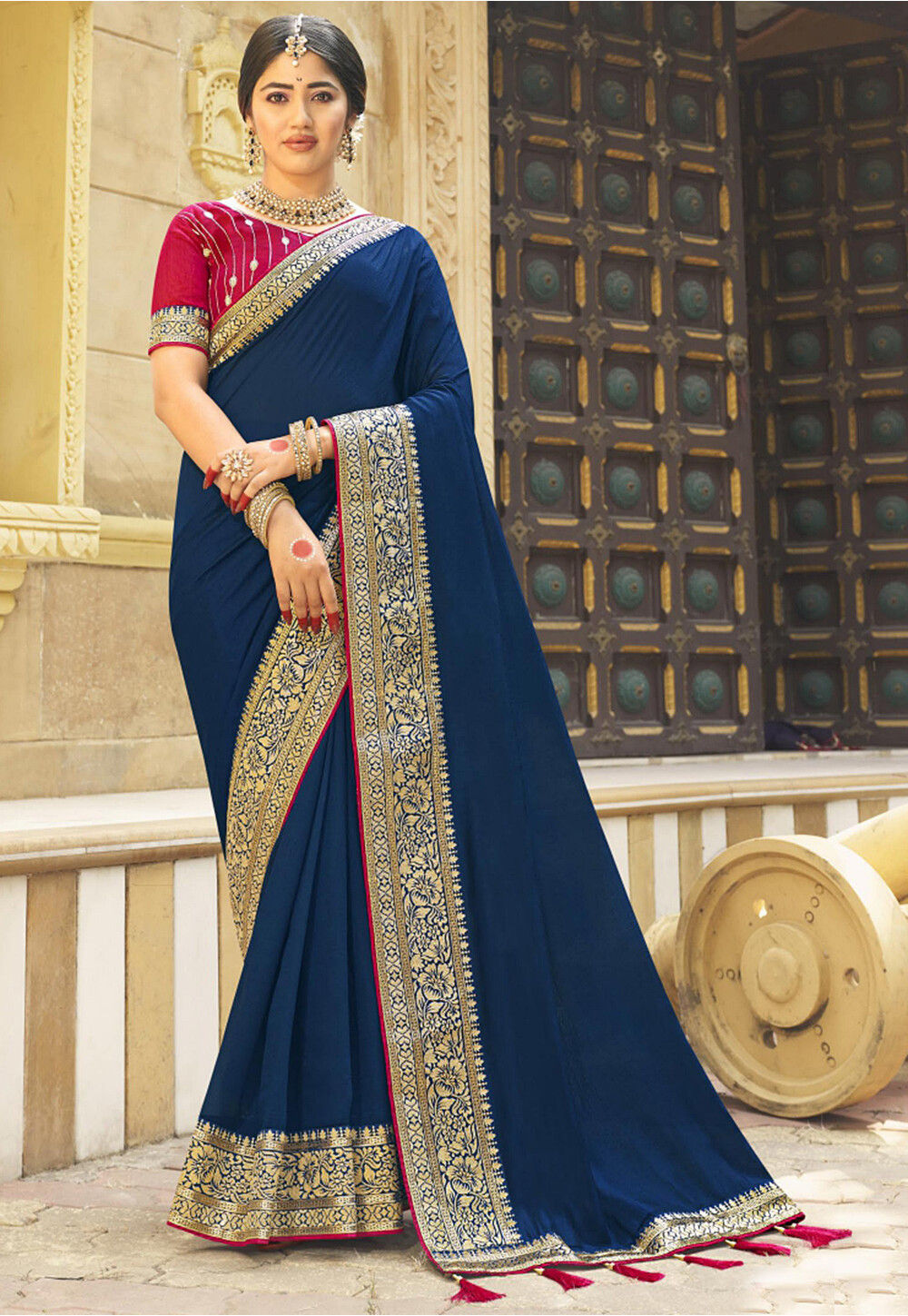 Navy blue saree with golden border cheap