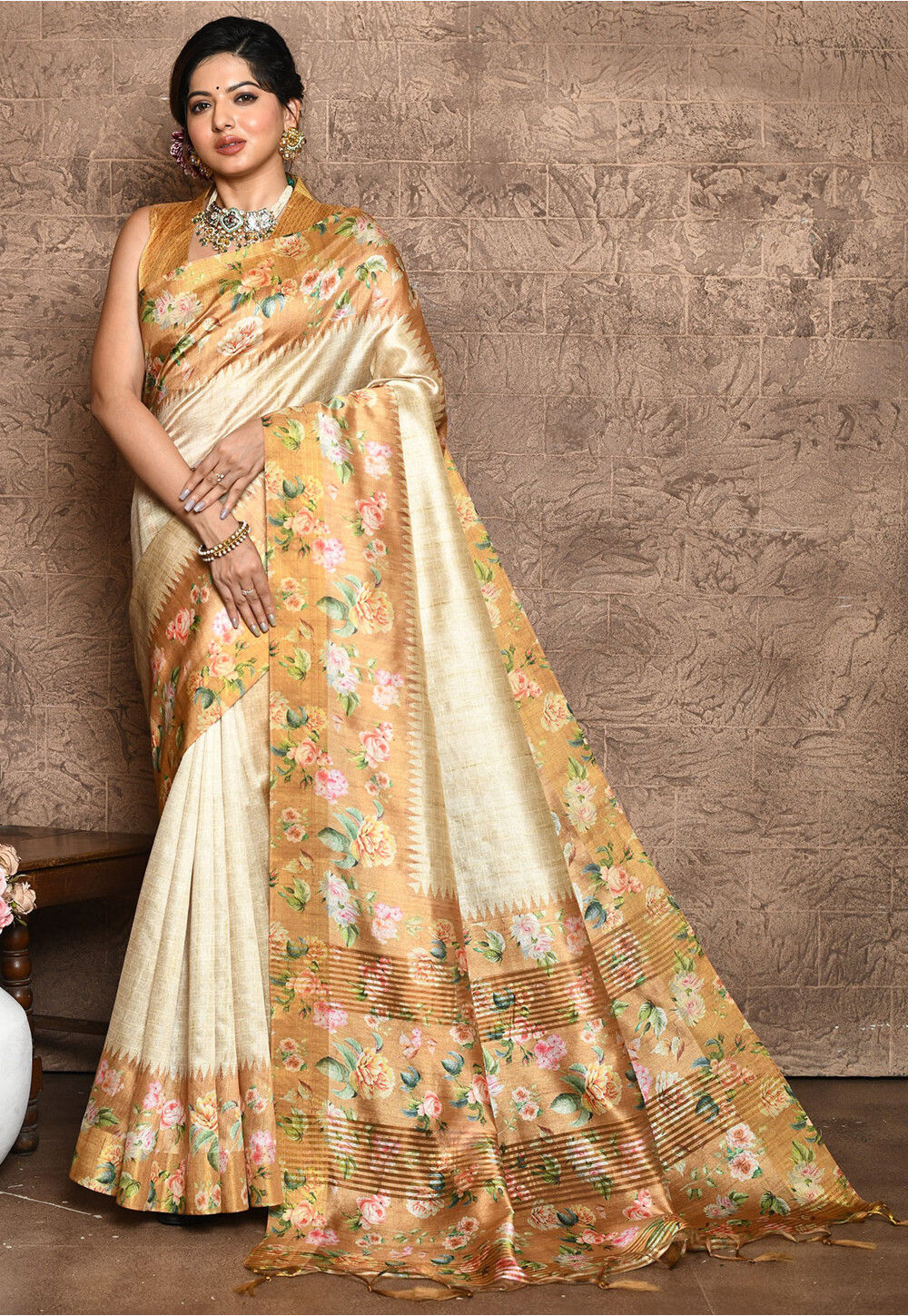 Women Beige Art Silk Digital Printed Saree With Unstitched Blouse