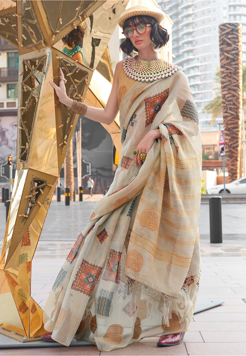 Women Beige Art Silk Digital Printed Saree With Unstitched Blouse
