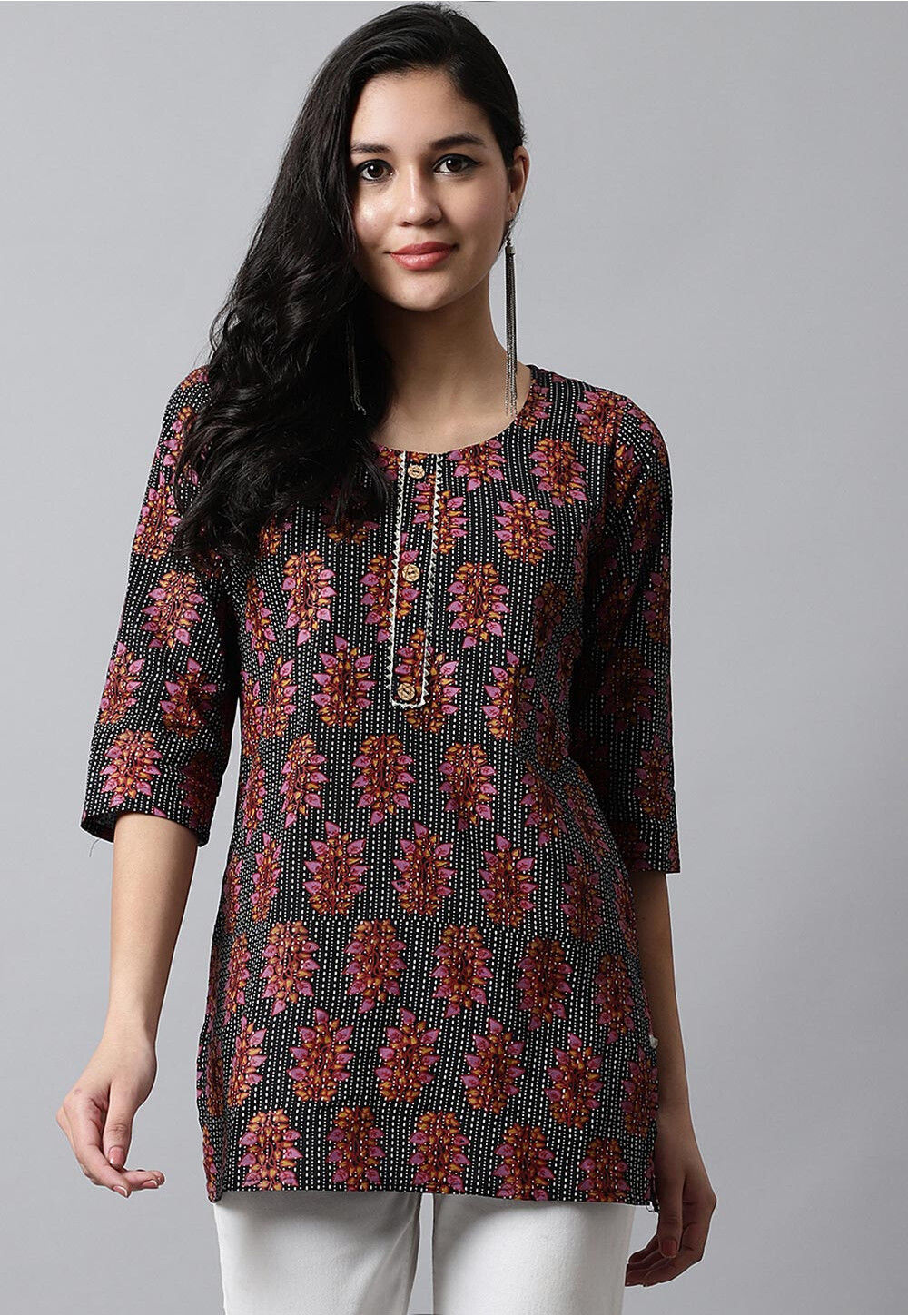 Beautiful 3/4 Sleeve Cotton Printed Casual Short Kurti For Girls Bust Size:  36 Inch (in) at Best Price in Jaipur | Jakira Export International