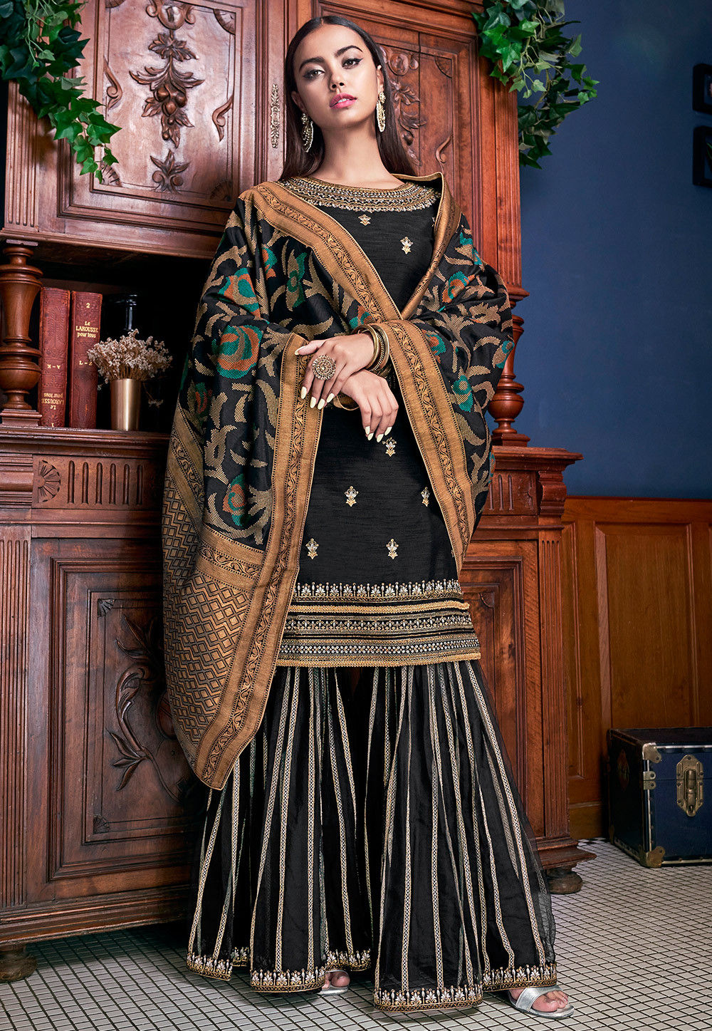 Embroidered Art Silk Pakistani Suit in Black : KQU1769