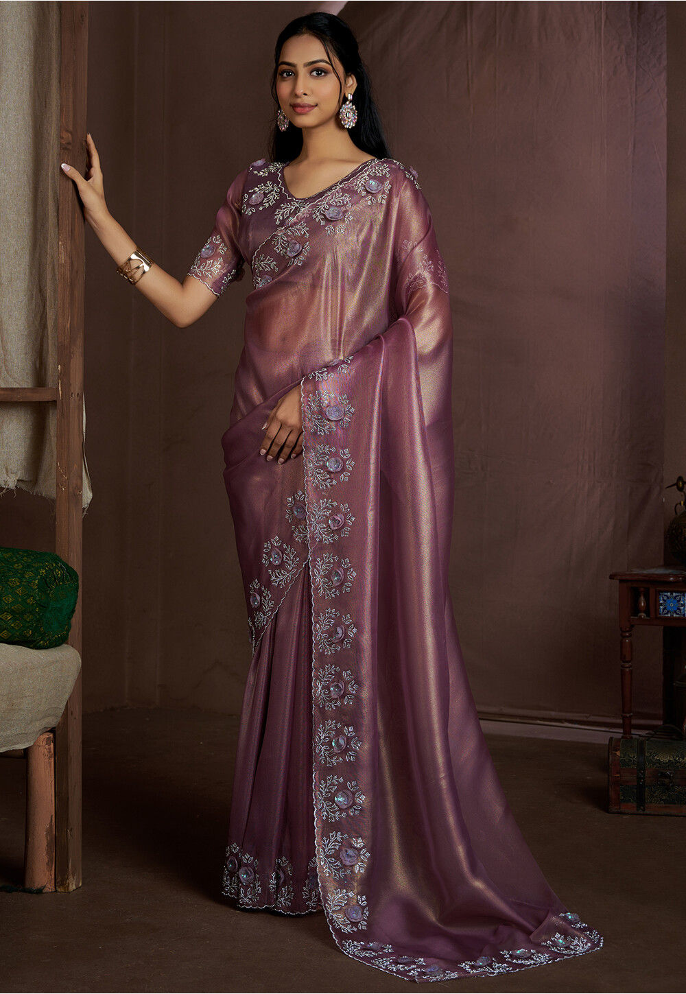 Elegant Poly Shimmer Saree With Exquisite Woven Border