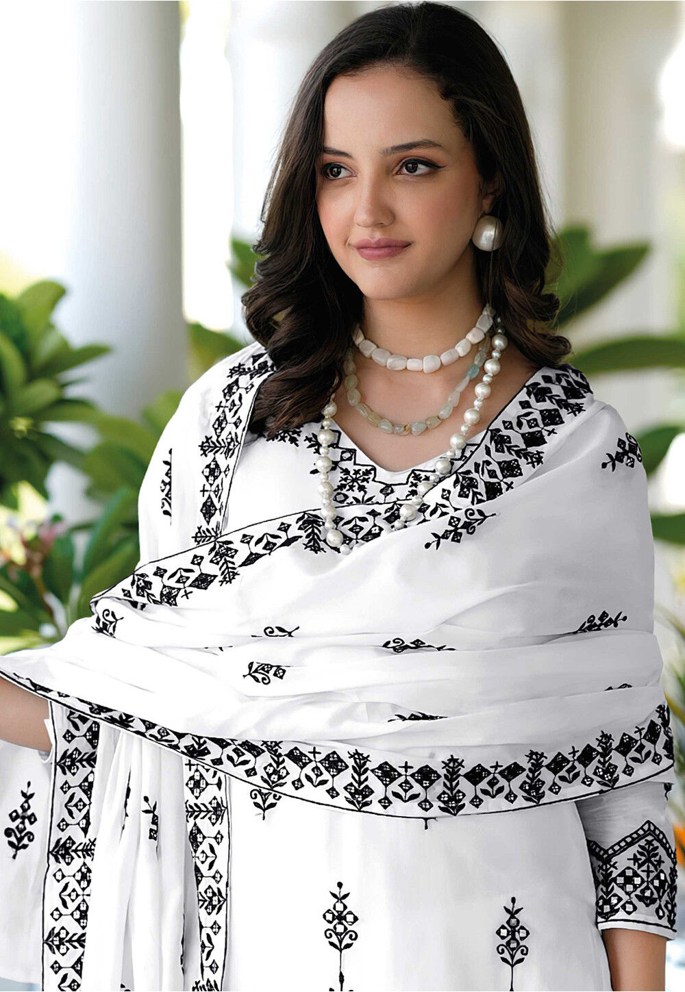 buy-embroidered-cotton-pakistani-suit-in-off-white-online-kch11525