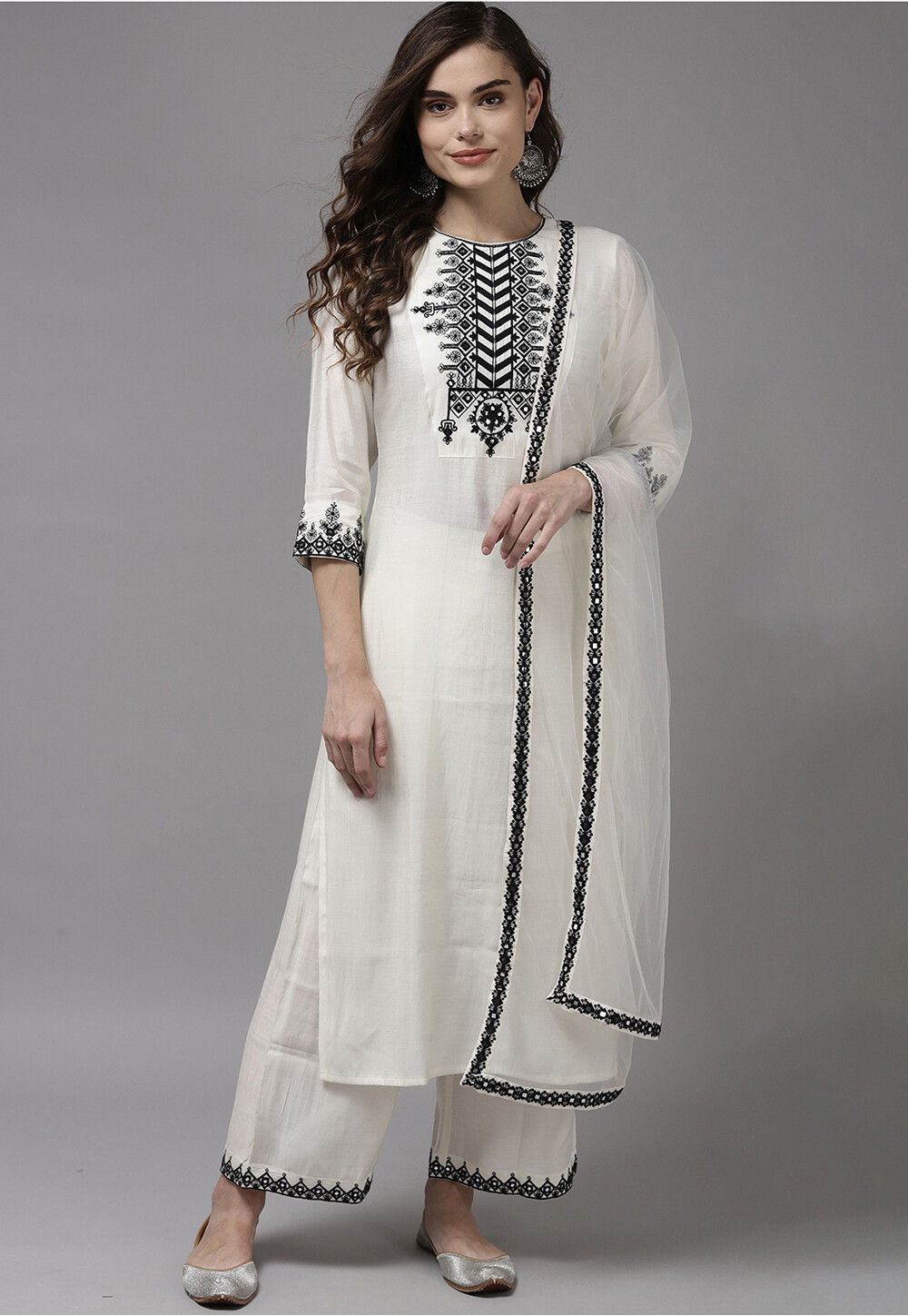 Embroidered Cotton Pakistani Suit in Off White : KJC1943