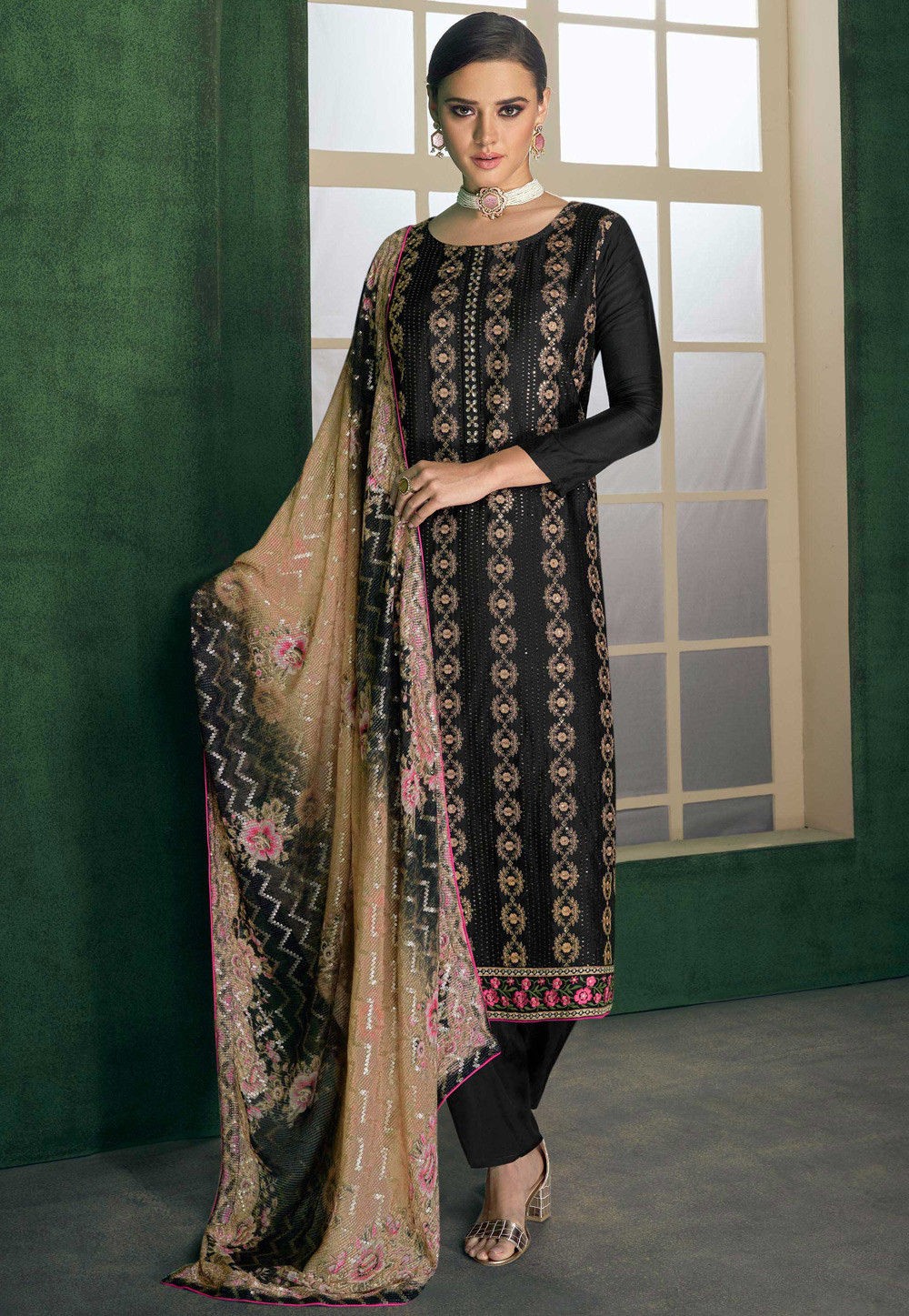 Embroidered Georgette Pakistani Suit in Black : KCH8109