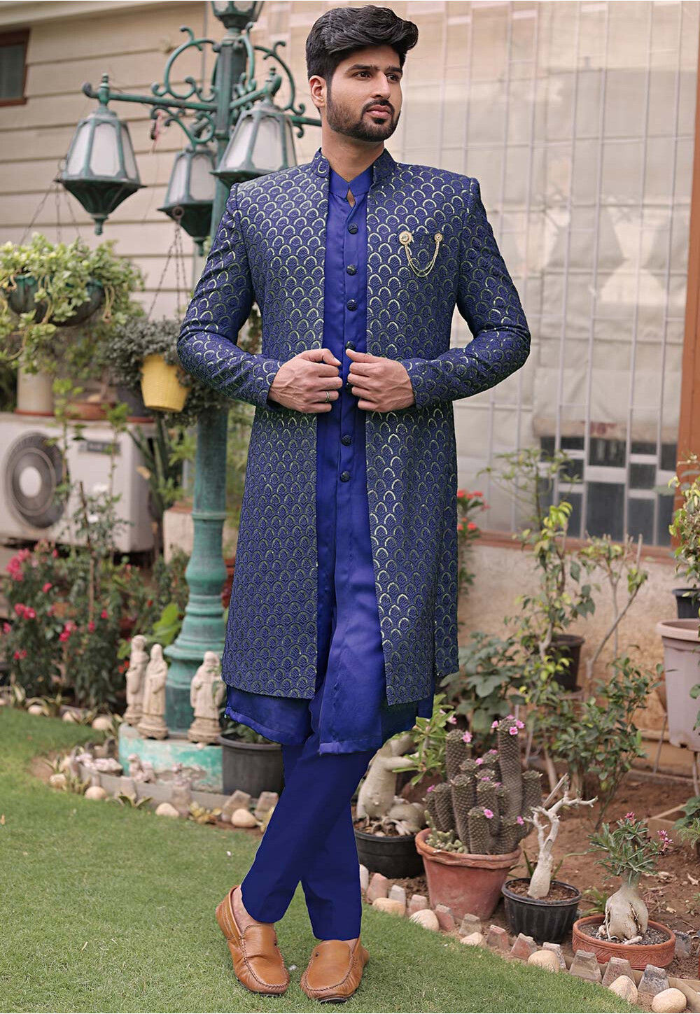 Royal sherwani sale