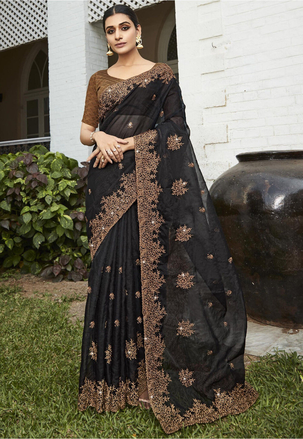 Buy Black Hand Embroidered Organza Saree | SAANJH-005/KHTX1 | The loom