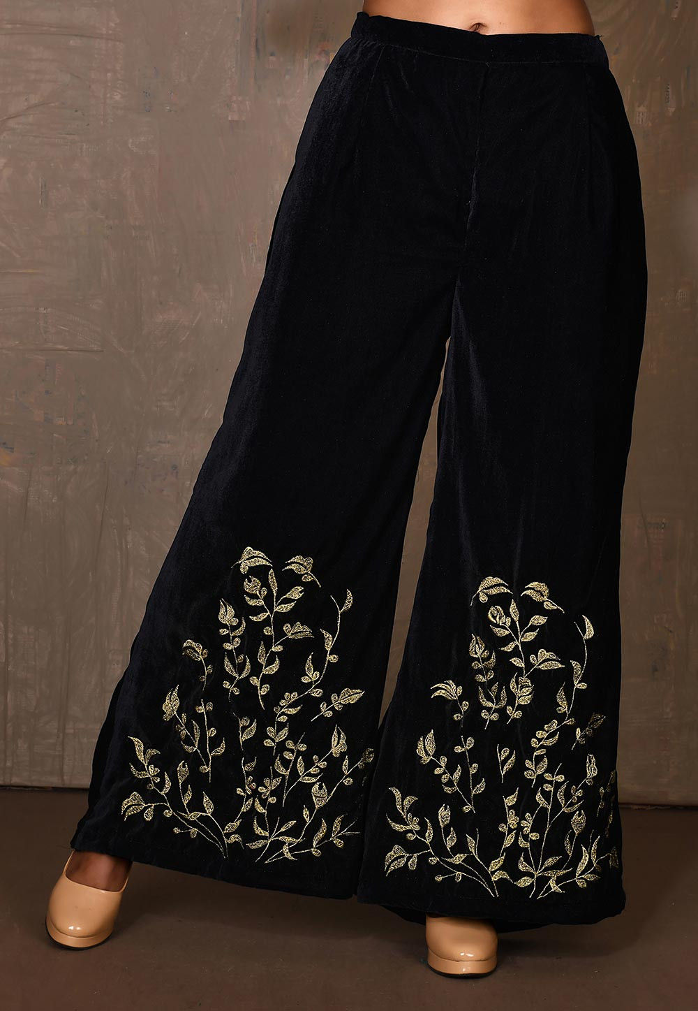 Indian Women Green Embroidered Kurta Kurti With Pants Set  VIHAAN IMPEX  STORE