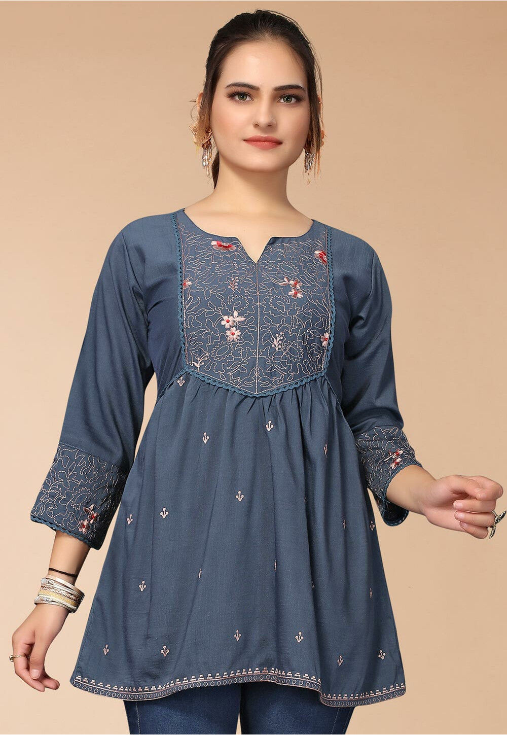 Buy online Grey Colored High Low Kurta from Kurta Kurtis for Women by  Avaasa Mix 'n' Match for ₹599 at 40% off | 2024 Limeroad.com