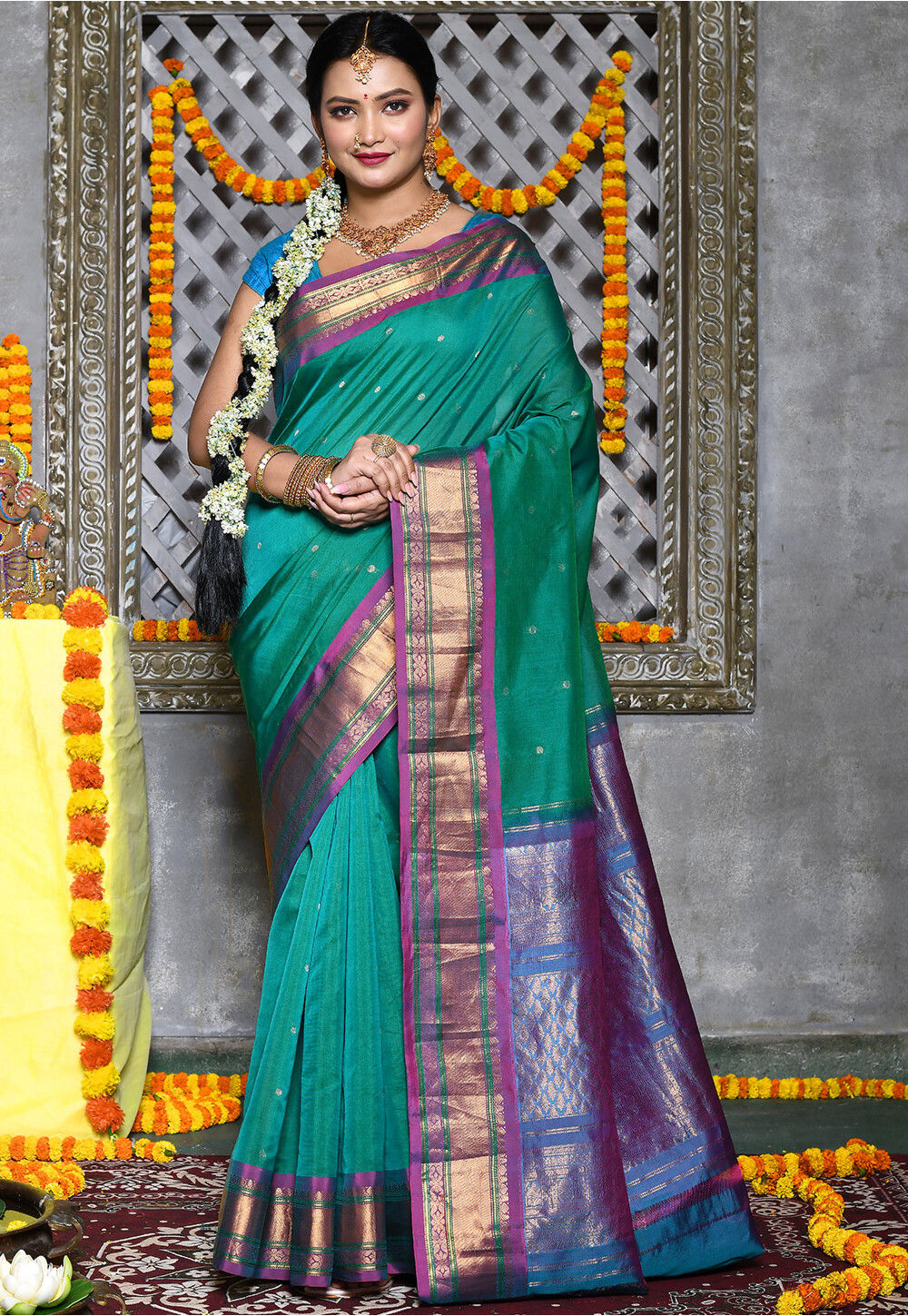 Semi Gadwal Silk Saree with Kalamkari Print - Grey with Peacock Green –  Looms Legacy