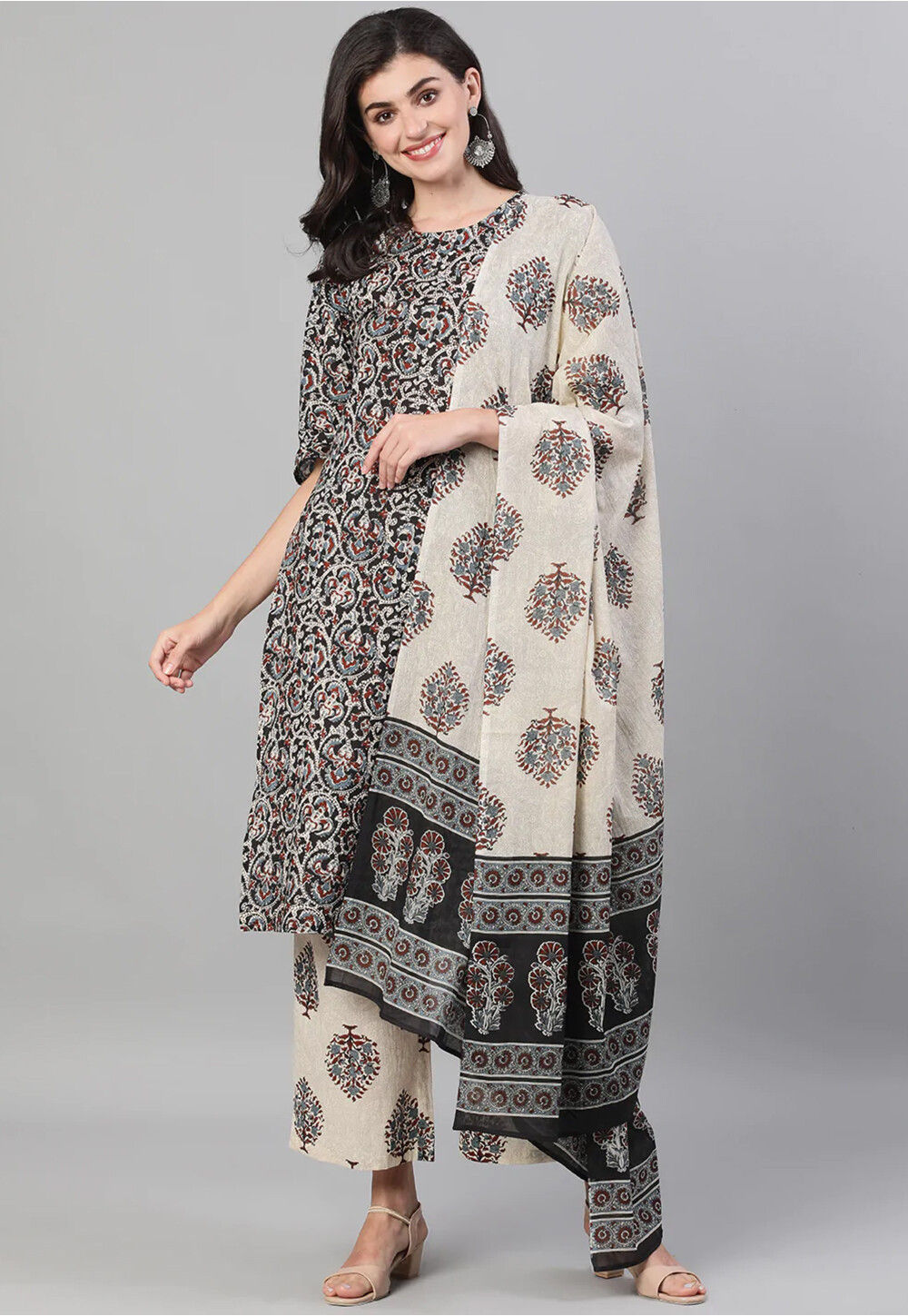 update your style with this #kalamkari #kurta for a casual day out | Шитье
