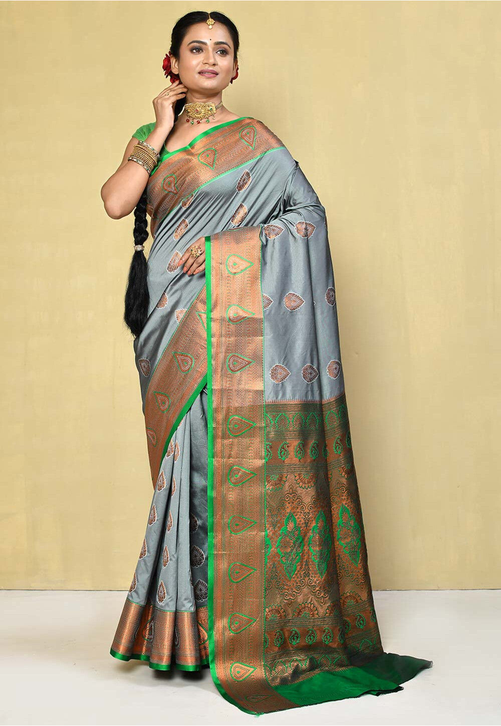 Buy Kanchipuram Saree in Grey Online : SHJA231 - Utsav Fashion