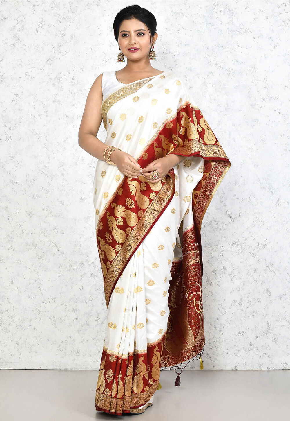 Red Floral Woven Pure Kanchipuram Silk Saree– Clio Silks