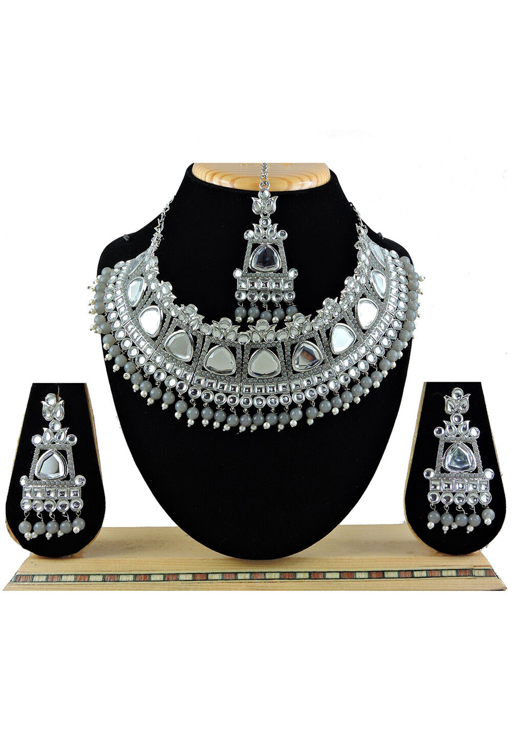 Kundan Choker Necklace Set