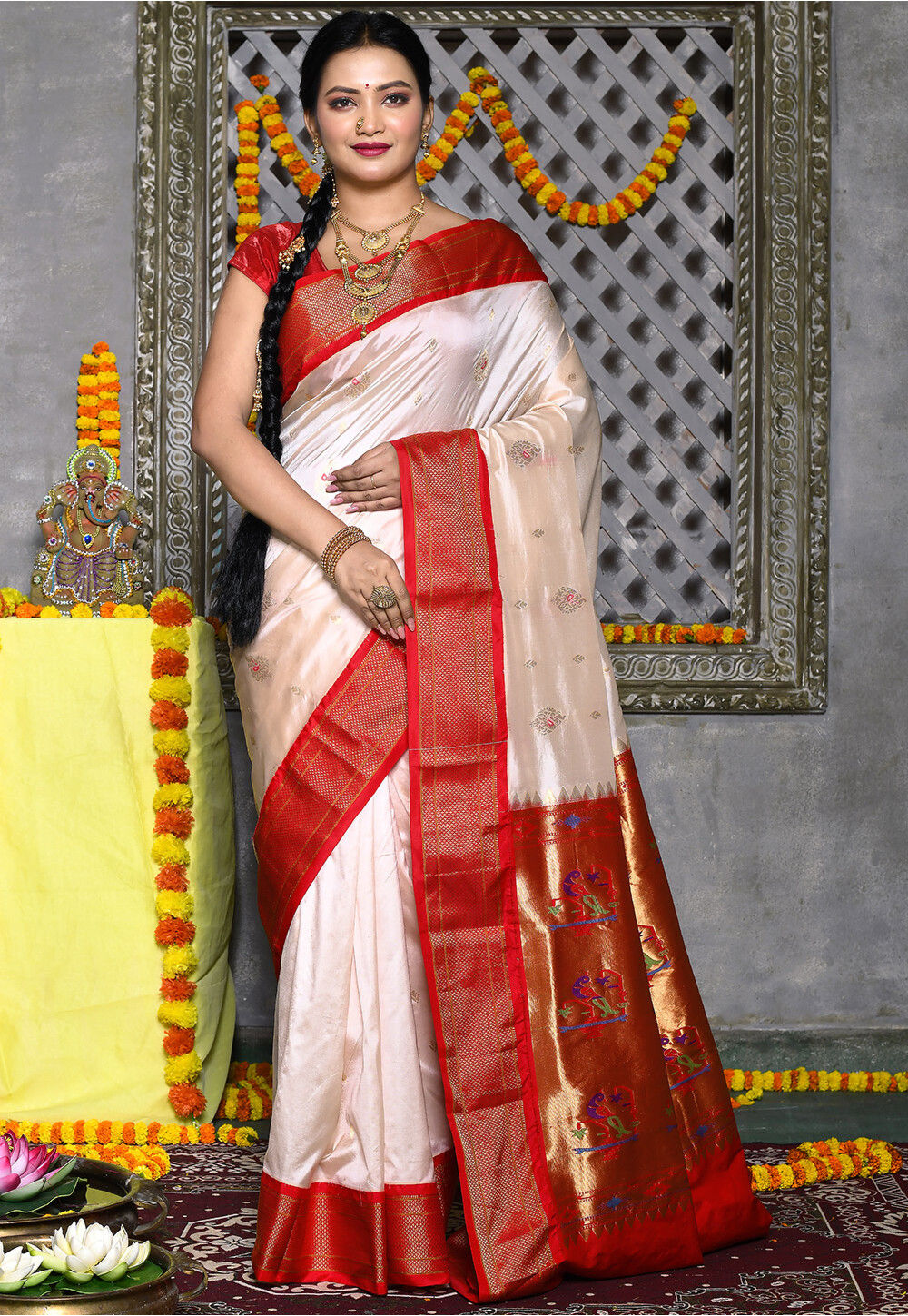 Buy Pure Handloom Banarasi Katan Silk White Saree Pink Border Online –  Sunasa-hautamhiepplus.vn
