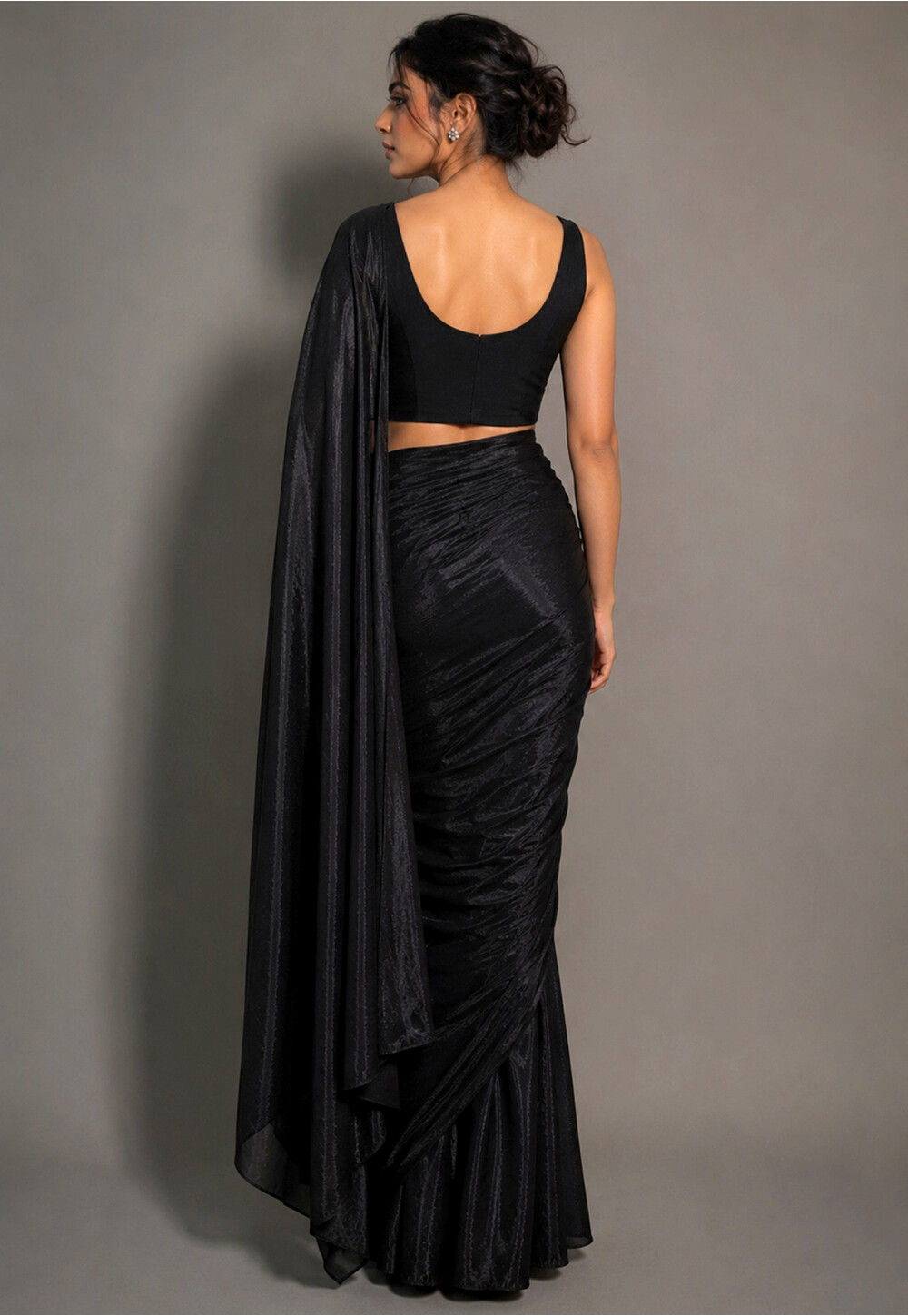 Solid Color Saree Buy Solid Color Georgette Saree in Black Online : SET708 - Utsav Fashion