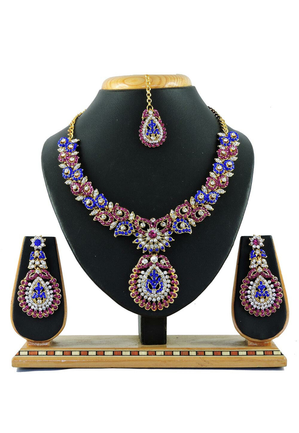 Stone studded necklace set discount