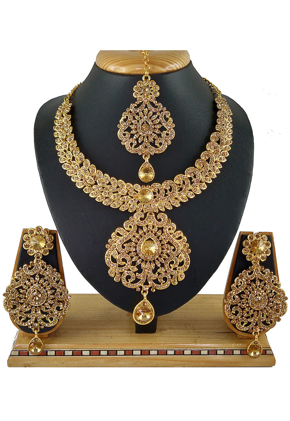 Buy Stone Studded Necklace Set Online JHU2538 Utsav Fashion