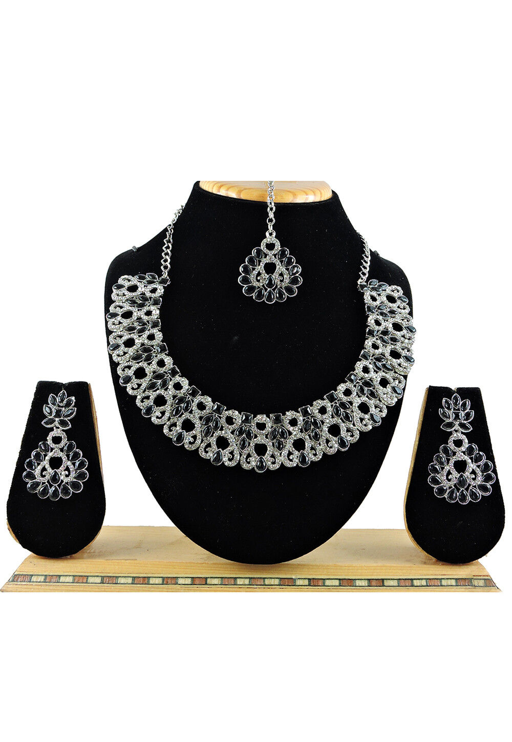 Black kundan necklace set top