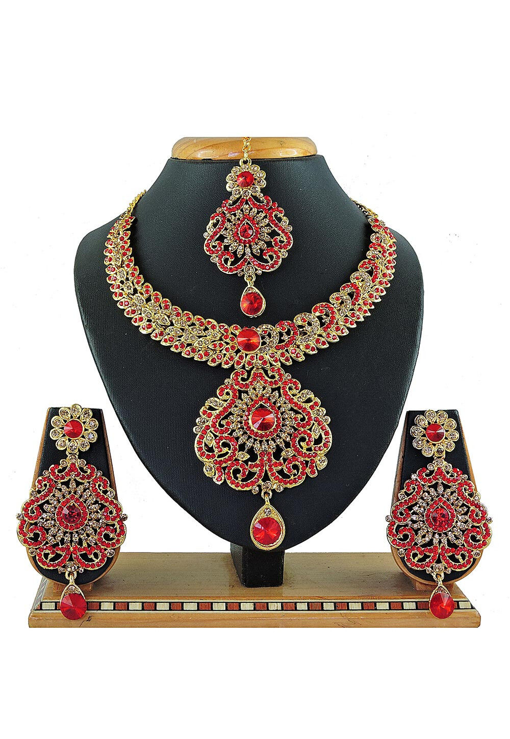 Red color necklace set top