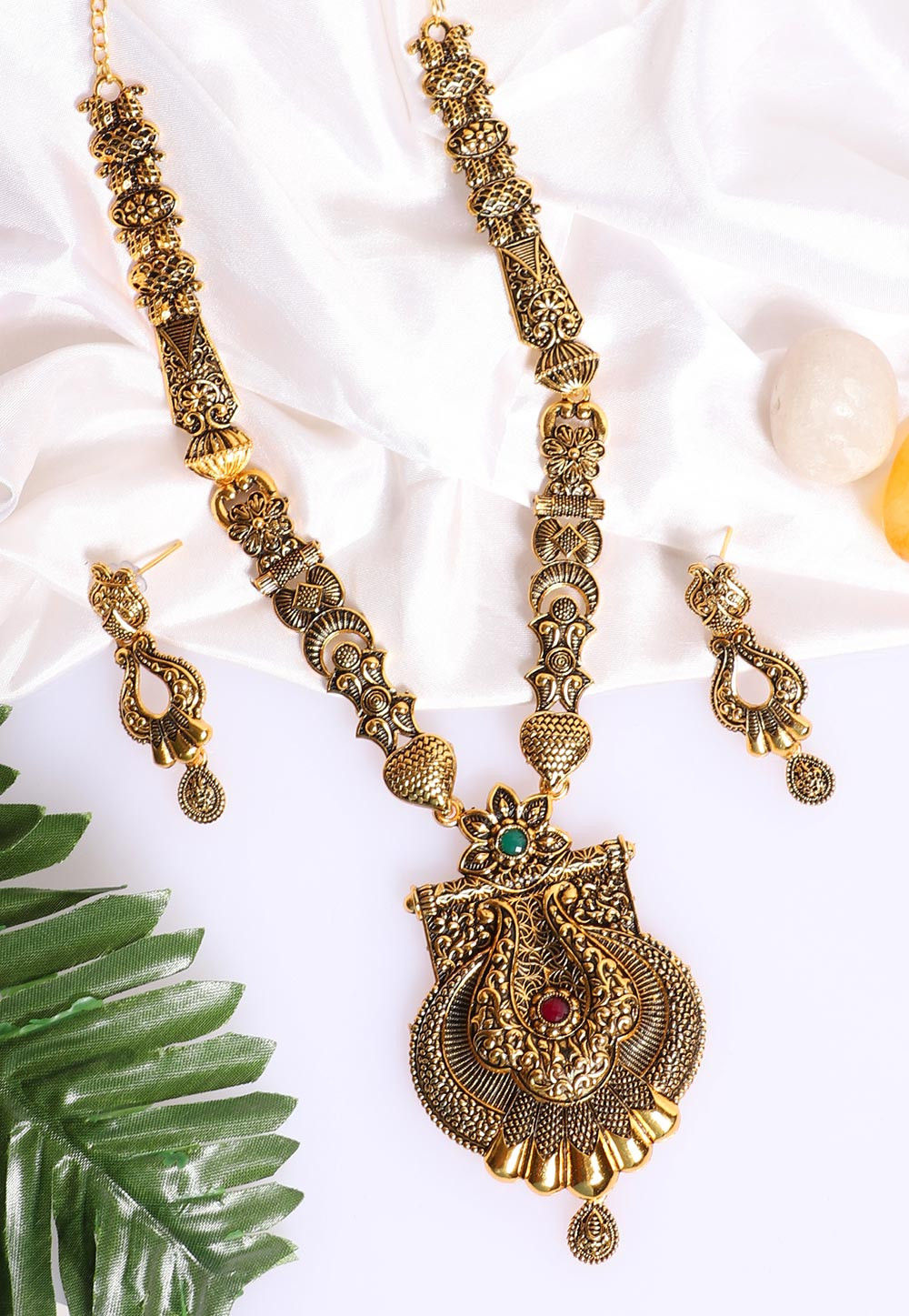 Golden oxidised outlet long necklace