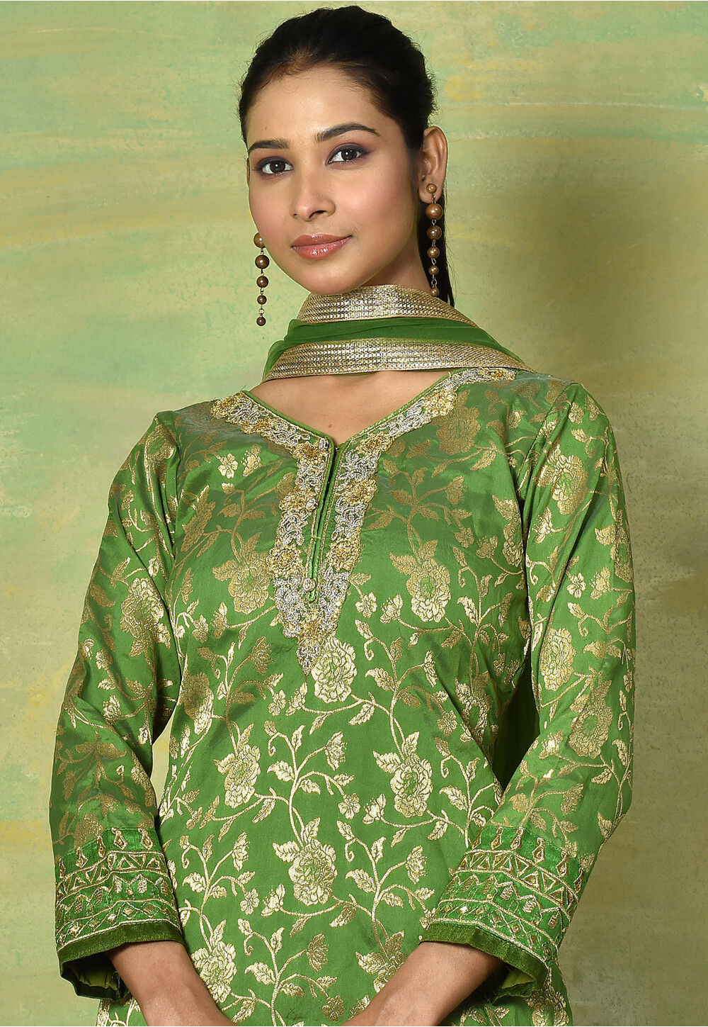 Jacquard Silk Adorning Grey Pakistani Style Pant Suit