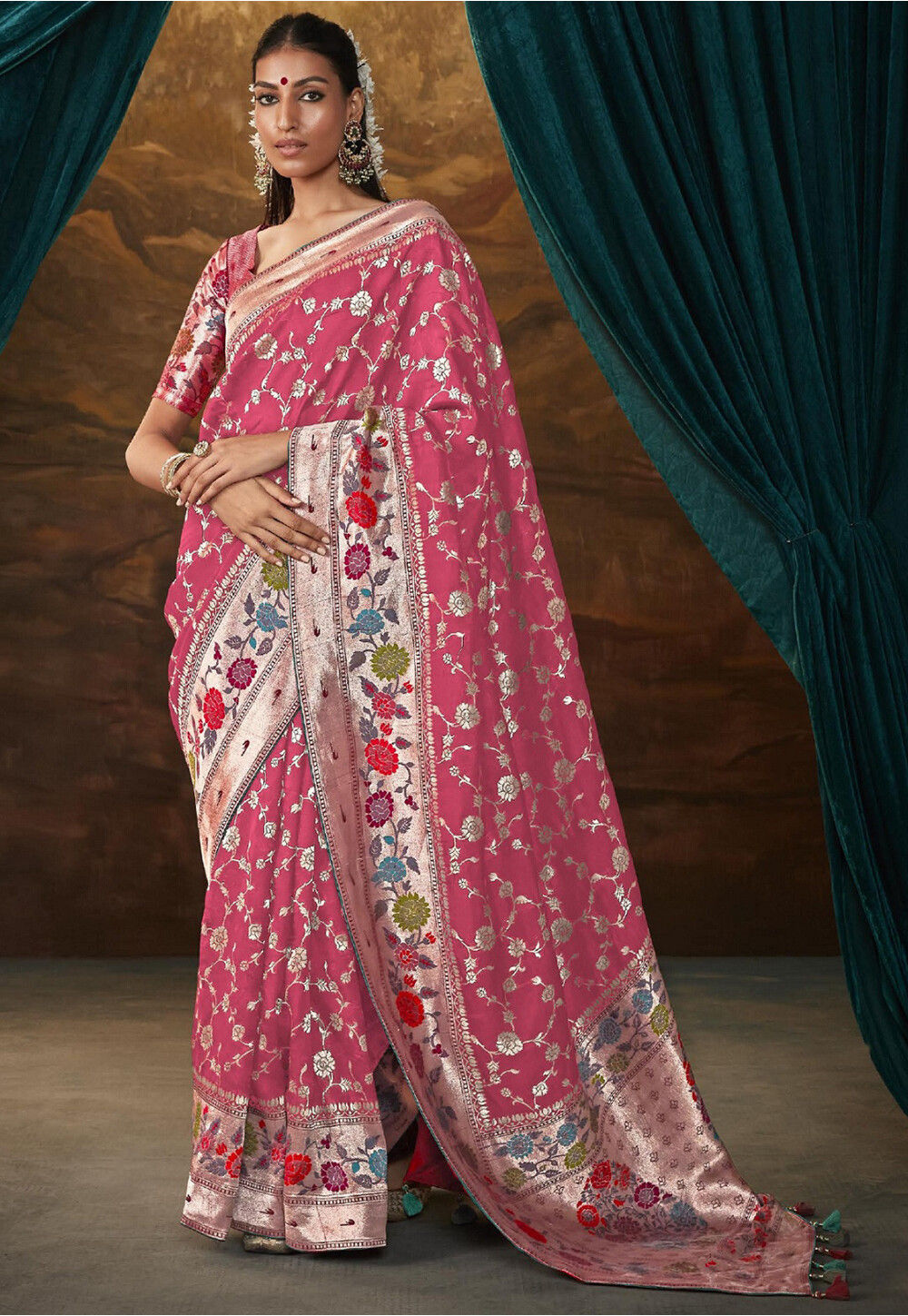 Page 3 | Buy Designer Sarees Online: A Stunning Collection For All  Occasions|Utsav Fashion