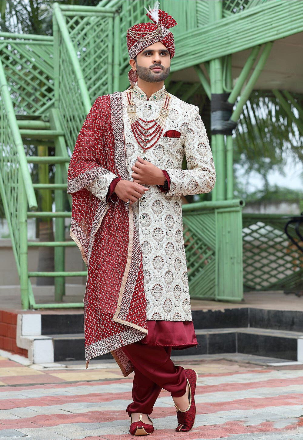 Showing 5 poses for the groom, Gurfateh Pirzada is prepping you for the  shaadi season! Catch his style lessons here. Get your Manyavar sherwani at  the... | By ManyavarFacebook