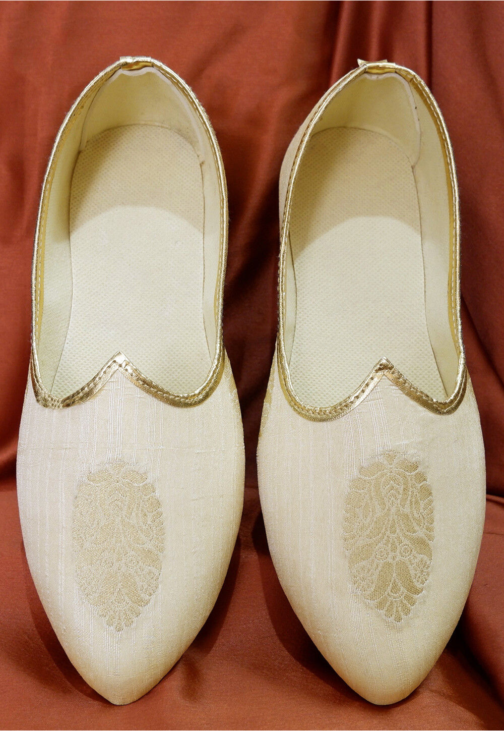 Cream Brocade Mojadi D No. 1007 main image 1