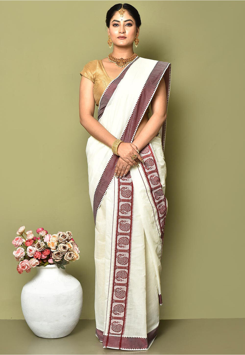 Kerala Set Mundu Neriyath(2.8m) Single with Blue Border & Flower Print –  Keraloom