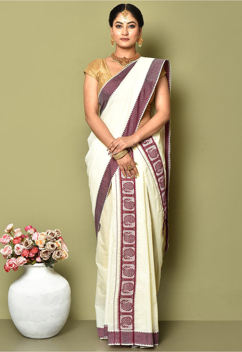 Kerala traditional wear onam set mundu with black border and silver zari /  Kerala sarees/ Kasavu sarees/ set mundu