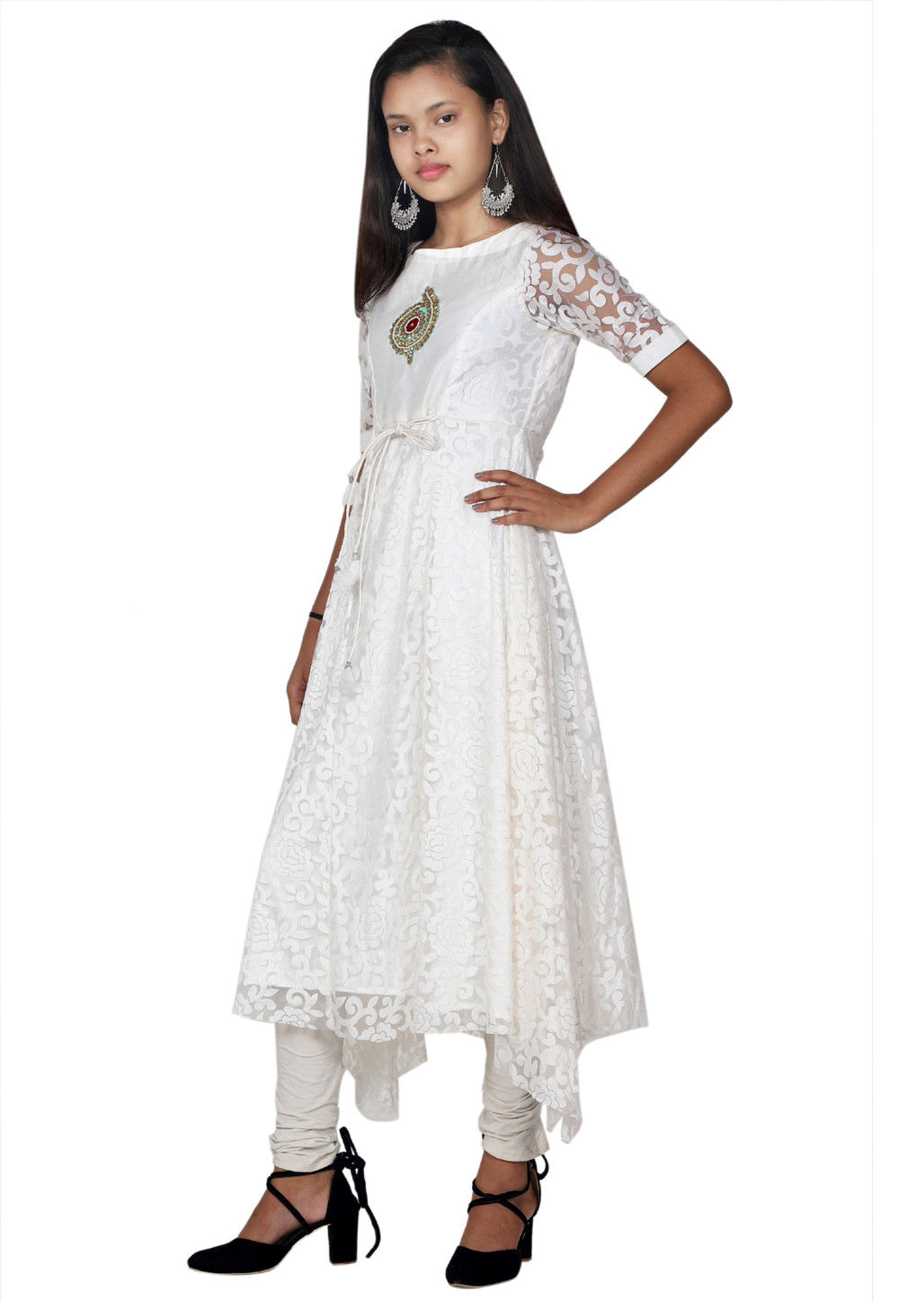 Net Fabric White Color Resham WorK Salwar Suit !! Item Code: SLYK2512 !!  PRICE:- 9531 /- Style:… | Kurta designs, Pakistani formal dresses, Indian  designer wear
