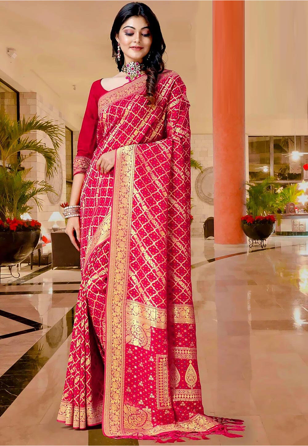 Pink Pure Viscose Georgette Saree With Satin Border