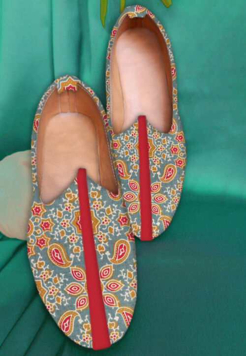 Ajrakh Printed Cotton Men Mojari in Grey