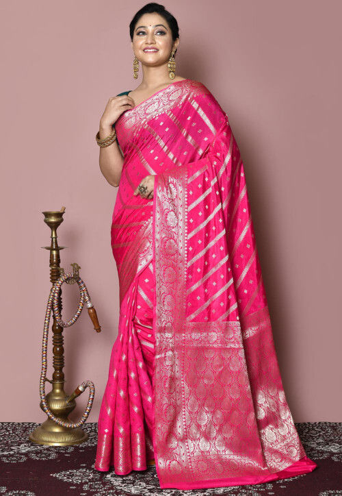 Hot Pink Silk Banarasi Saree Set Design by Anushree Reddy at Pernia's Pop  Up Shop 2024