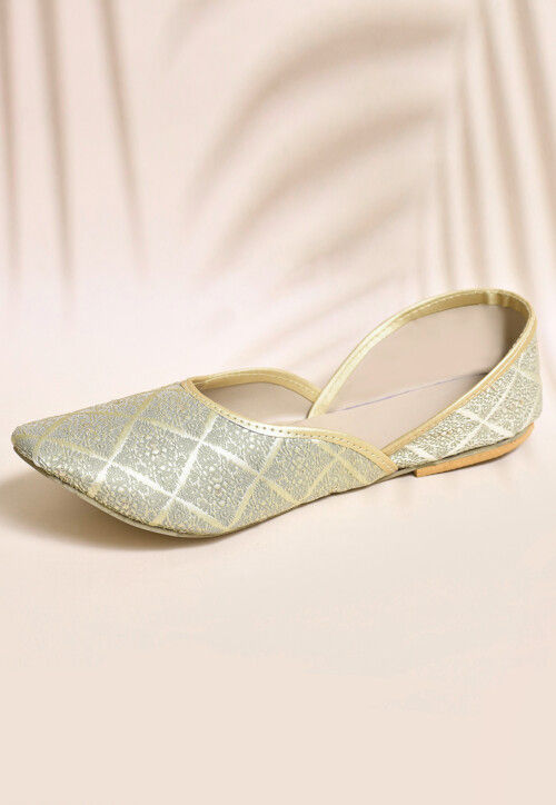 Brocade Women Jutti in Beige