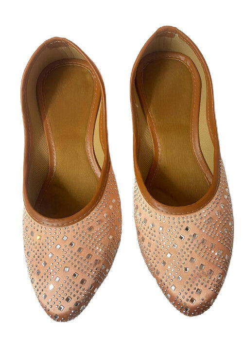 Embellished Art Silk Women Jutti in Light Peach