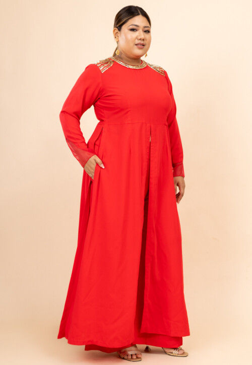 Embellished Crepe Front Slit Kurta Set in Fuchsia