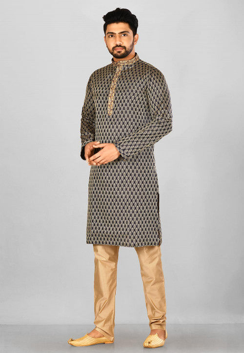 Models in kurta hot sale pajama
