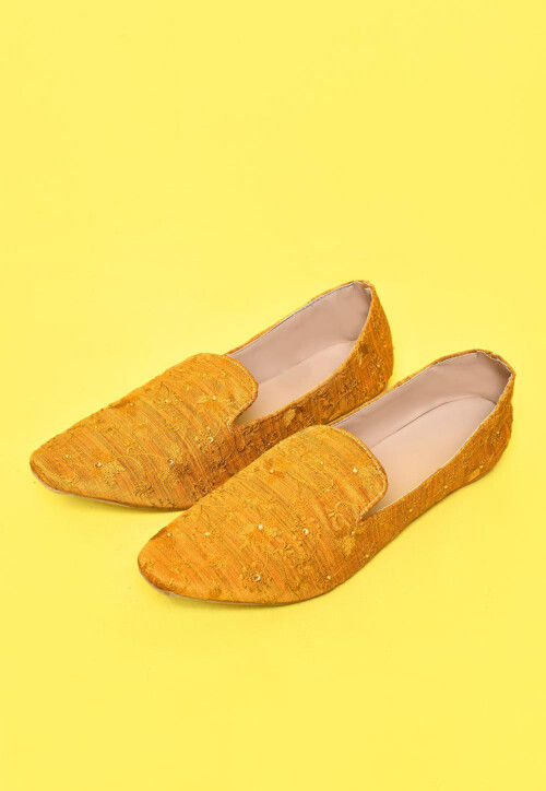 Embroidered Art Silk Jacquard Men Loafer in Yellow