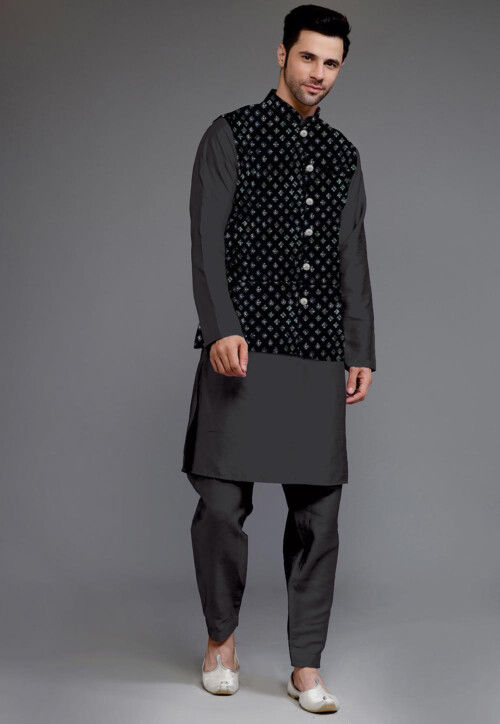 White black kurta hotsell pajama