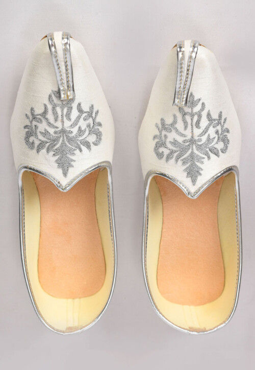 Embroidered Art Silk Men Mojari in Off White